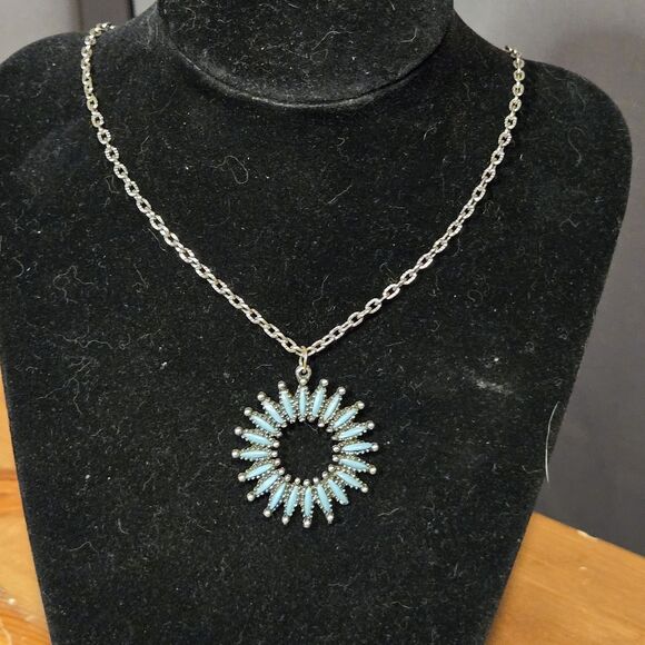 (2) Vintage Faux Turquoise Silver-tone Chain Pendant & Long Beaded Necklace - Picture 6 of 10